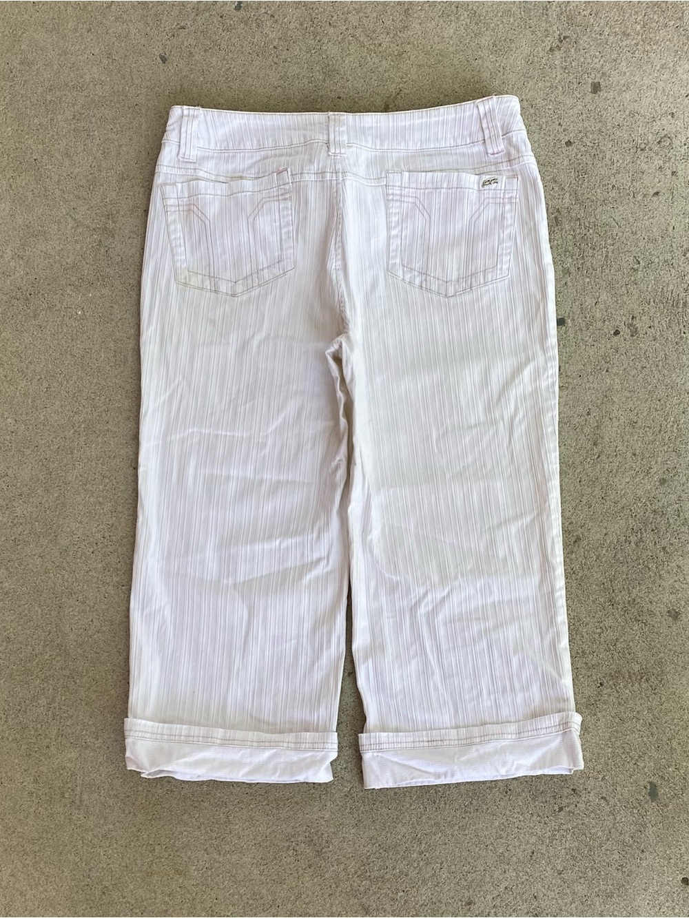 Point Zero White & Pink Contrast Stitching Capri Jeans